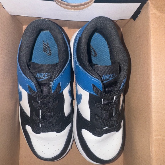 Nike Dunks - Picture 2 of 2